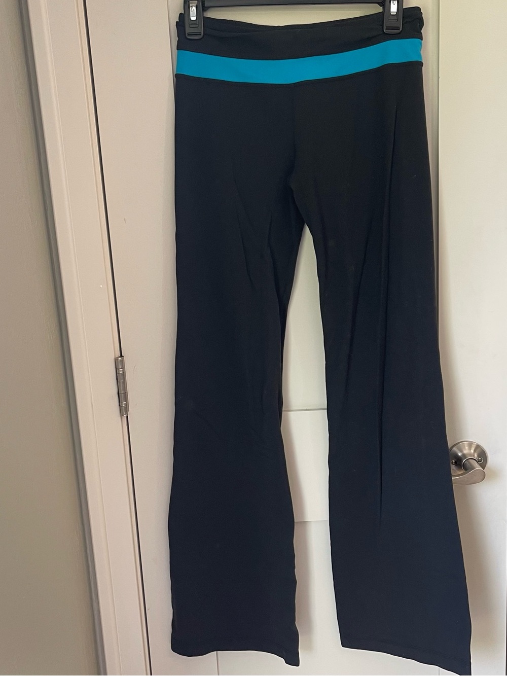 Lululemon Black Yoga Pants Size 6 Regular Active Bootcut